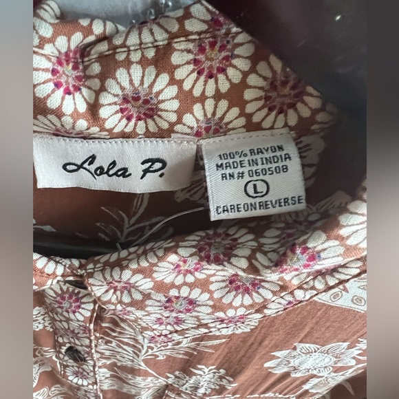 LOLA P. 100% RAYON BOHO BUTTON DOWN BLOUSE LONG SLEEVES Sz L A166 - Picture 4 of 9